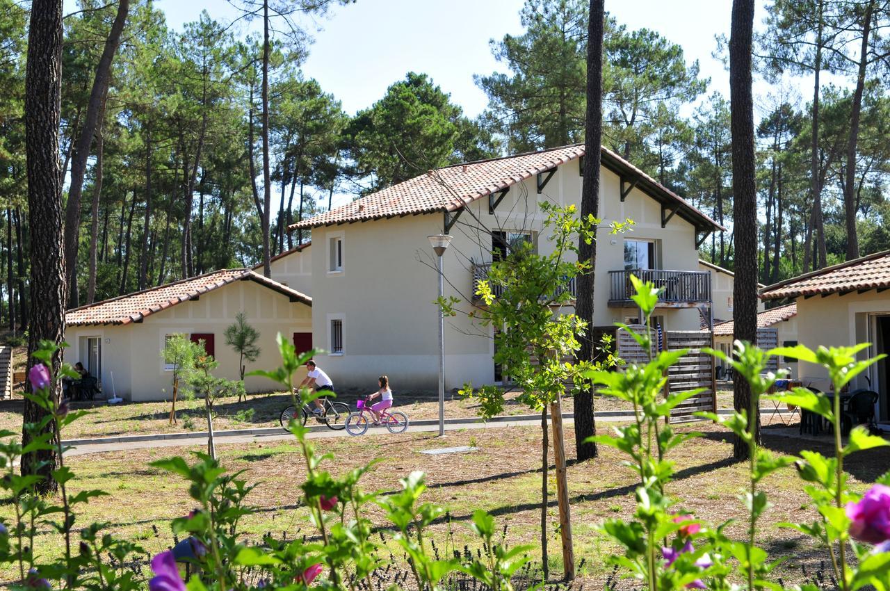 Residence Goelia Les Demeures Du Lac Casteljaloux Exterior foto