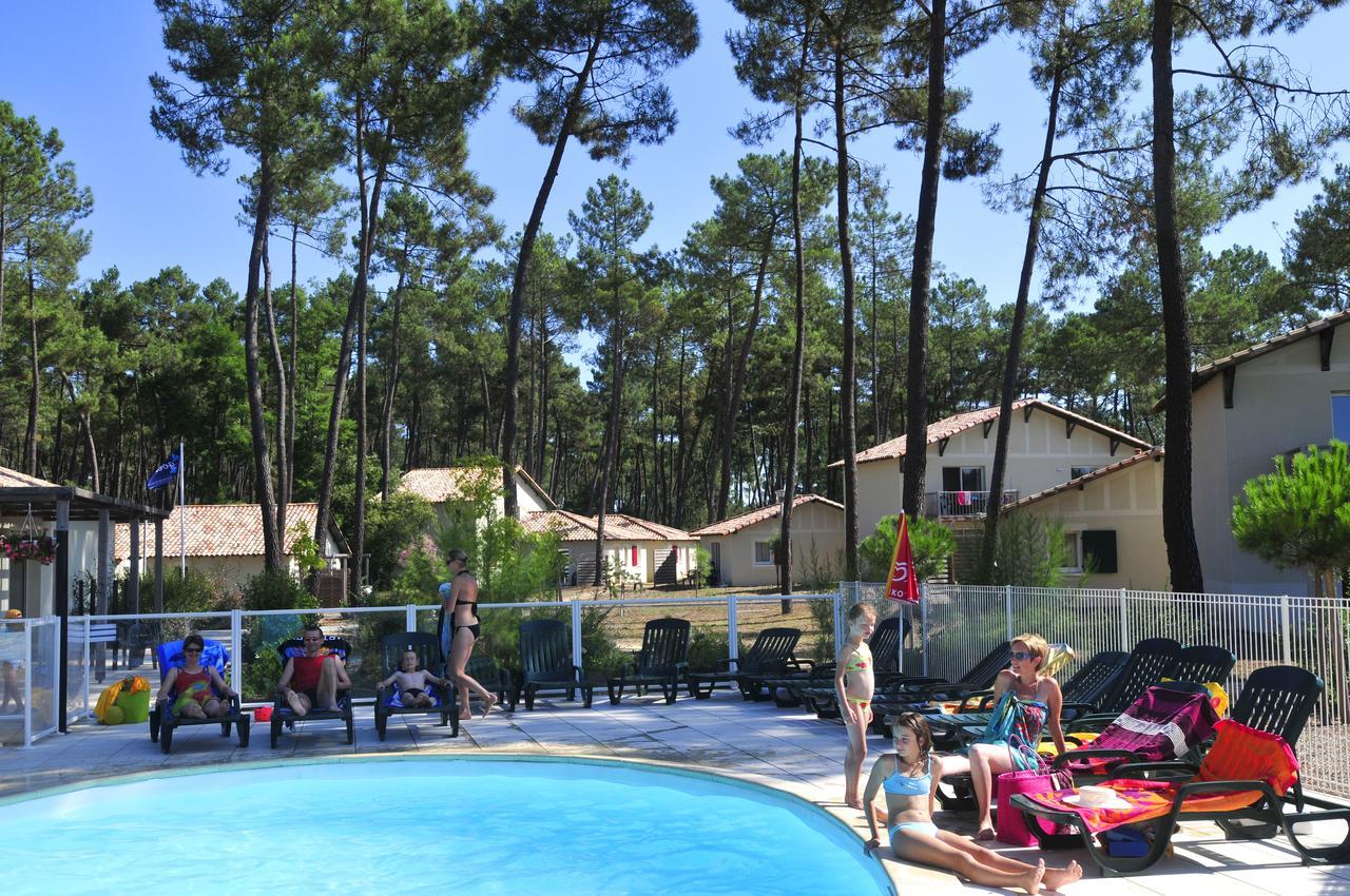 Residence Goelia Les Demeures Du Lac Casteljaloux Exterior foto