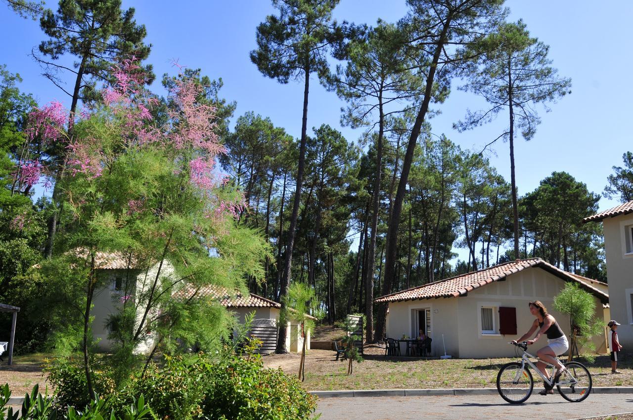 Residence Goelia Les Demeures Du Lac Casteljaloux Exterior foto