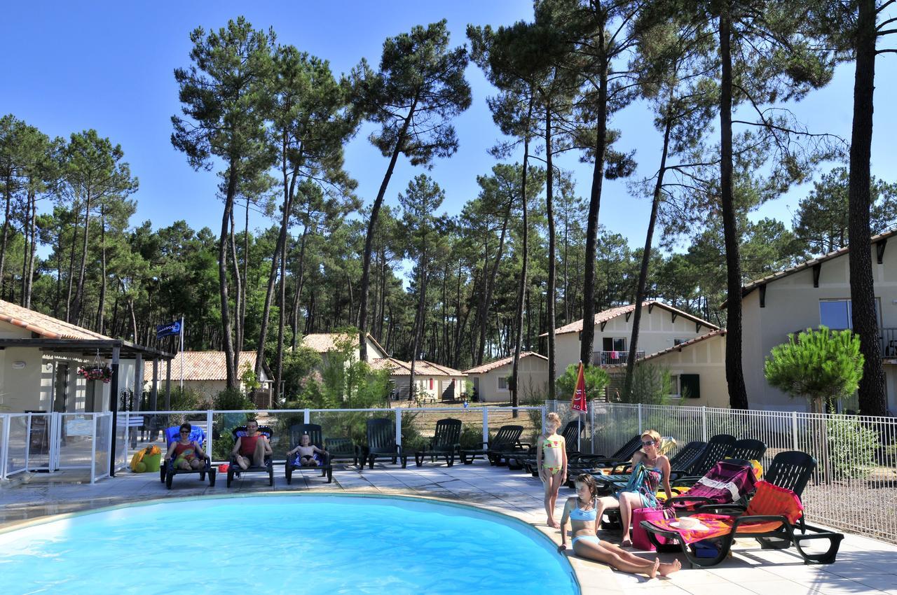 Residence Goelia Les Demeures Du Lac Casteljaloux Exterior foto